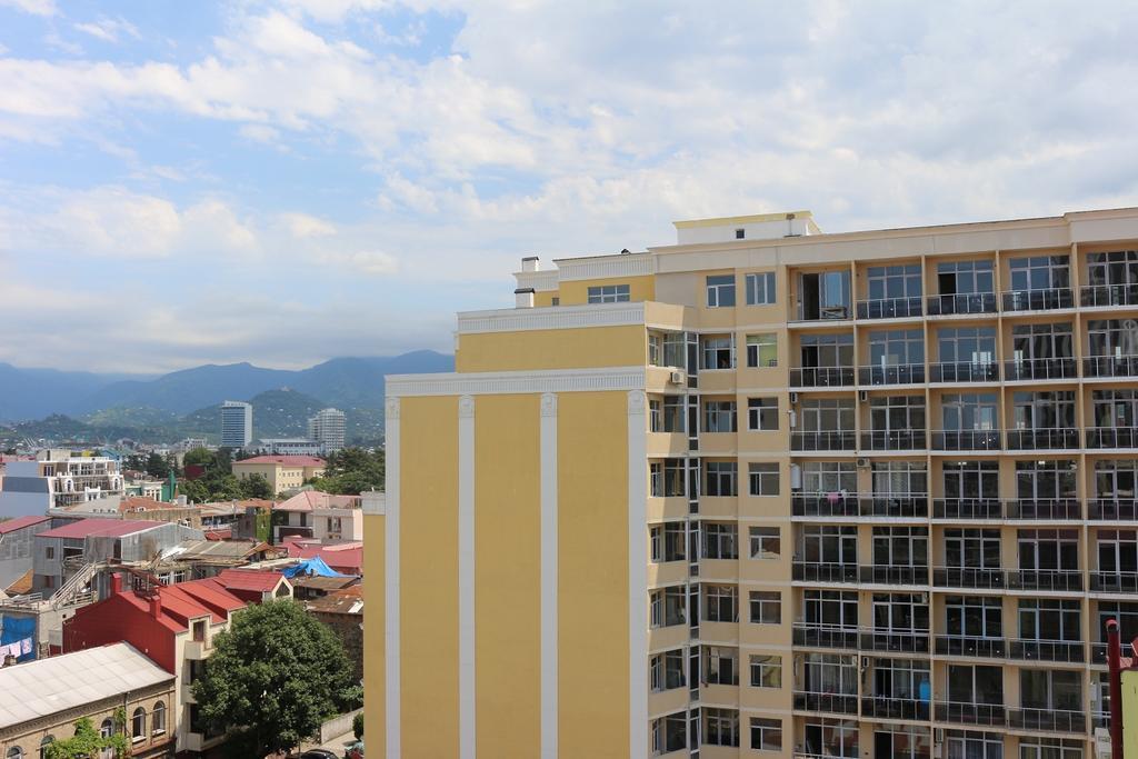 Apartment Vaja Fshavela N16 Batumi Bagian luar foto